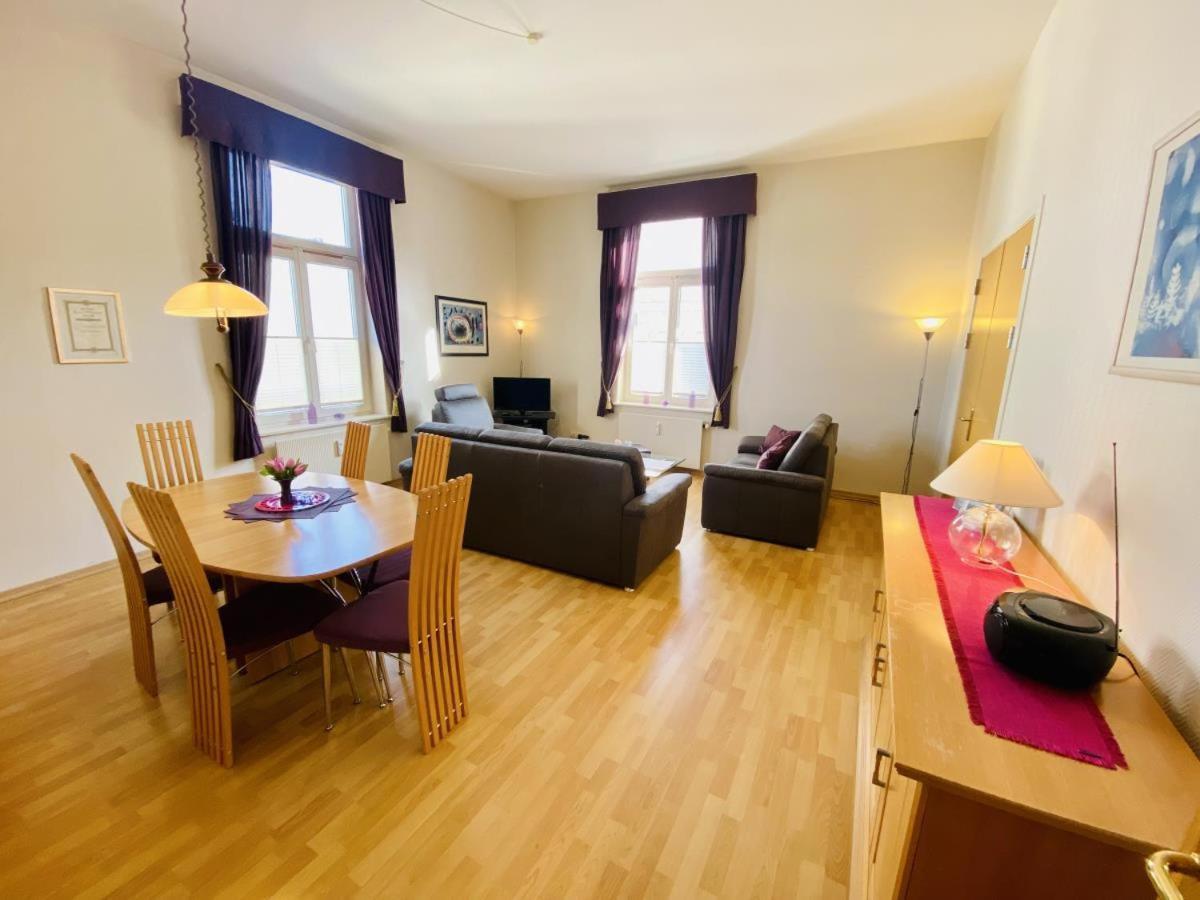 Berringer, Leuchtfeuer, Direkt An Der Promenade Apartment Rostock Exterior photo